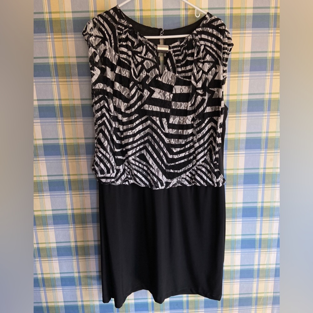 Cute Lacey dress by Perceptions New York. Sz 18
